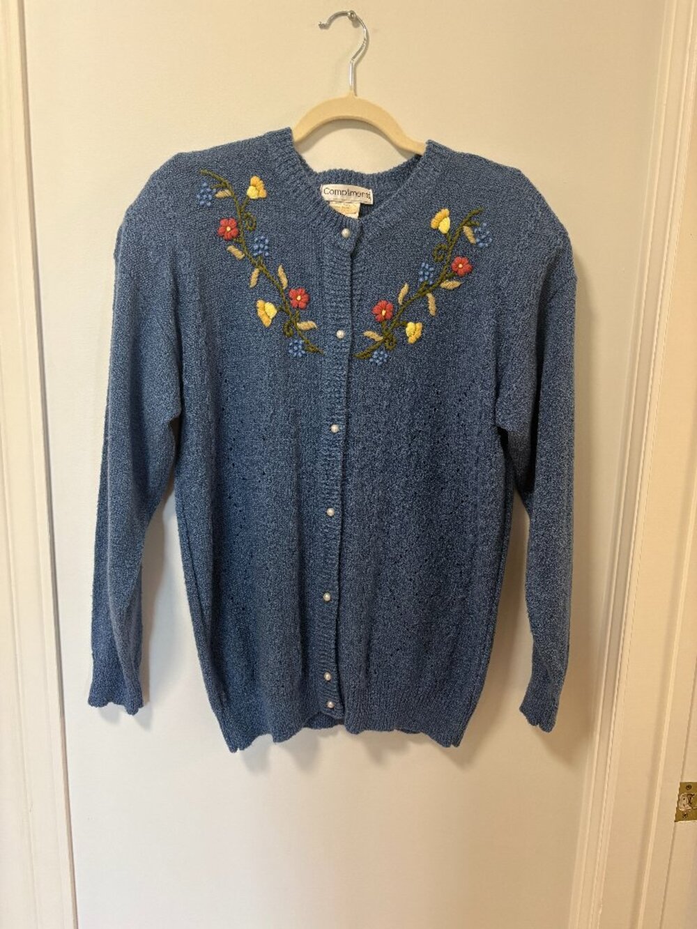Vintage Knit Embroidered Cardigan Womens XL Cozy Cabin Grandma Core Floral Blue